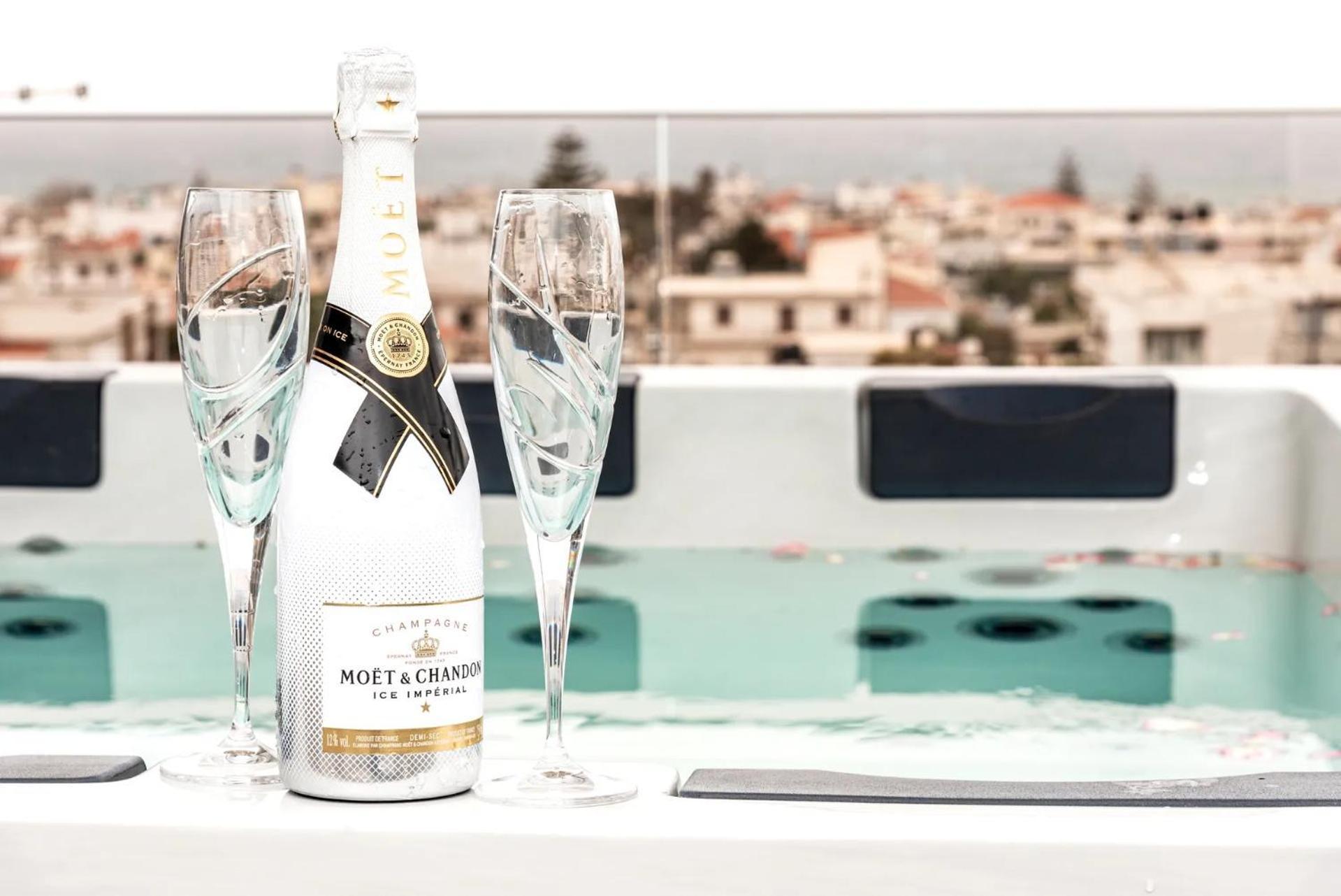 Sapphire Blue Suites Kíssamos Exteriör bild