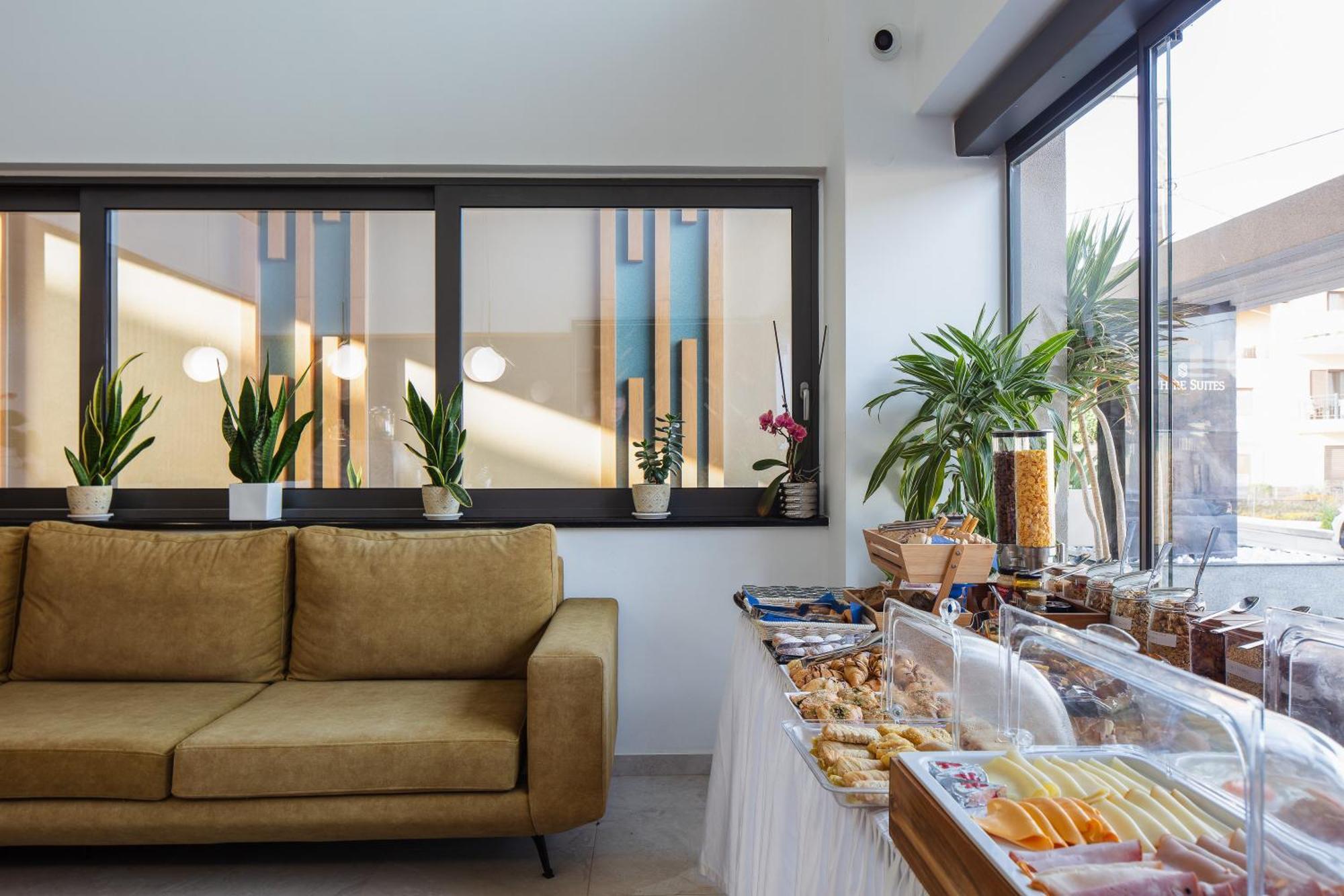 Sapphire Blue Suites Kíssamos Exteriör bild